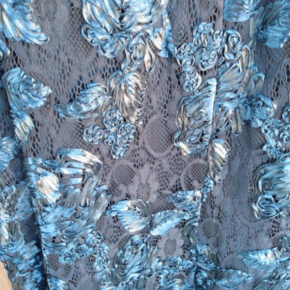 🌟SLNY || Sweetheart Neck Soutache Lace Gown - Picture 8 of 16